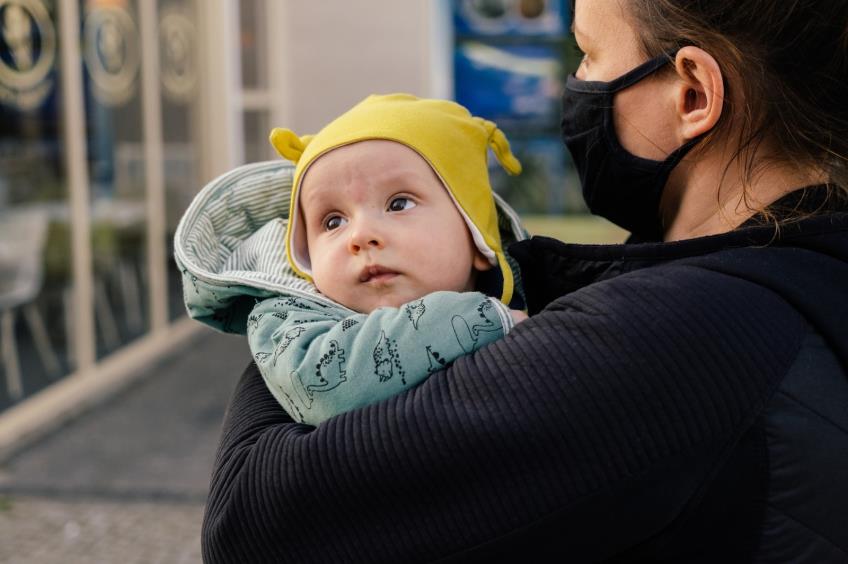 Noi reglementari privind concediul si indemnizatia lunara pentru cresterea copiilor 