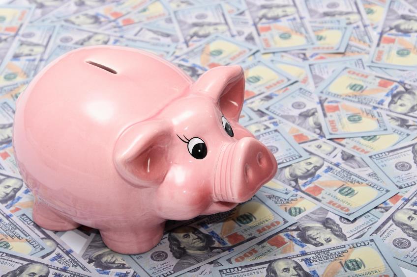Din luna iulie, suma netaxabila din salariul minim brut creste la 300 de lei