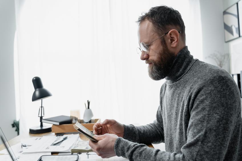 Salariul minim brut va fi de 3.700 de lei de la 01 iulie 2024